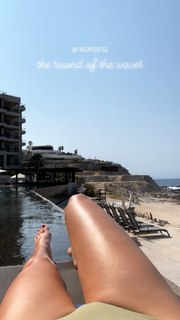 Vale Genta feet photo thumbnail