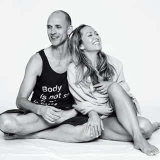 Kino MacGregor feet photo thumbnail