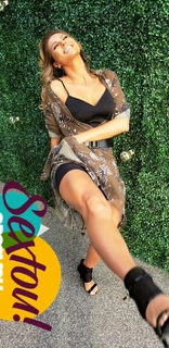 Lívia Andrade feet photo thumbnail