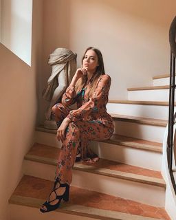 Xenia Tchoumitcheva feet photo thumbnail
