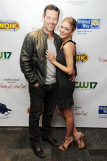 LeAnn Rimes feet photo thumbnail