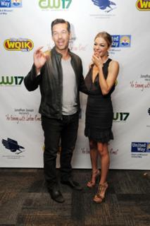 LeAnn Rimes feet photo thumbnail