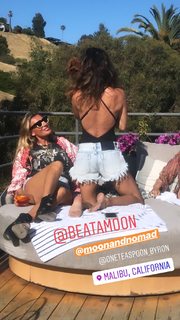 Brooke Burke feet photo thumbnail
