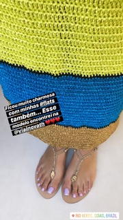 Cláudia Citroni feet photo thumbnail