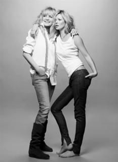 Kate Moss feet photo thumbnail