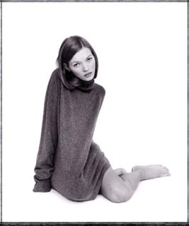 Kate Moss feet photo thumbnail