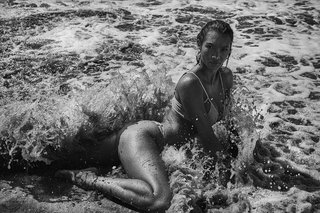 Lais Ribeiro feet photo thumbnail