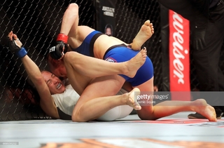Michelle Waterson feet photo thumbnail