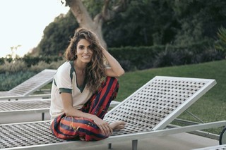 Nikki Reed feet photo thumbnail