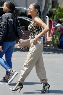 Christina Milian feet photo thumbnail