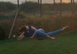 Hansika Motwani feet photo thumbnail