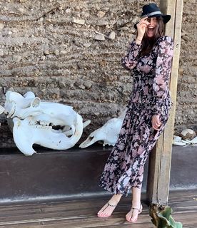 Lisa Snowdon feet photo thumbnail