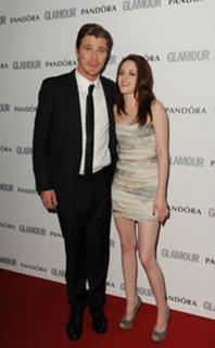Kristen Stewart feet photo thumbnail