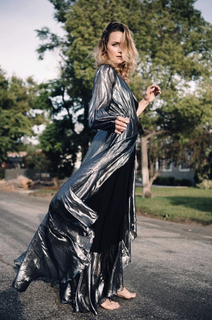 Shantel VanSanten feet photo thumbnail