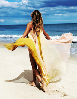 Melissa Satta feet photo thumbnail