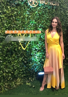 Tania Rincón feet photo thumbnail