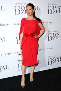 Lucy Liu feet photo thumbnail
