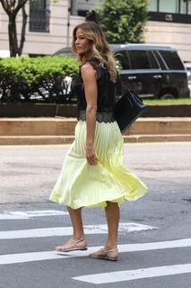 Kelly Bensimon feet photo thumbnail