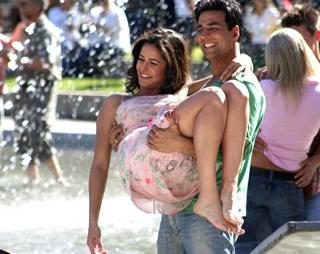 Katrina Kaif feet photo 4