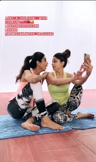 Shilpa Shetty Kundra feet photo thumbnail