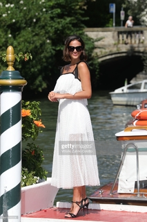 Bruna Marquezine feet photo thumbnail