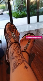 Anitta feet photo thumbnail
