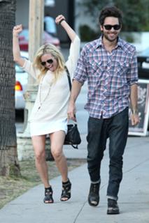 Brittany Snow feet photo thumbnail