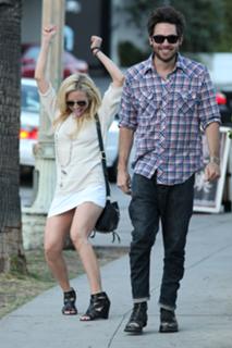 Brittany Snow feet photo thumbnail