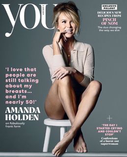 Amanda Holden feet photo thumbnail