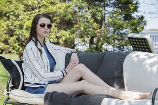 Anya Taylor-Joy feet photo thumbnail