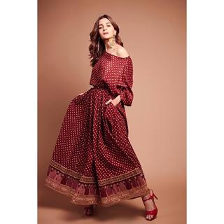 Alia Bhatt feet photo thumbnail