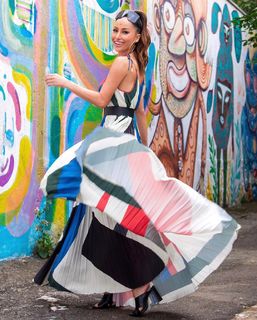 Sabrina Sato feet photo thumbnail
