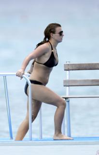 Coleen Rooney feet photo thumbnail