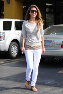 Audrina Patridge feet photo thumbnail