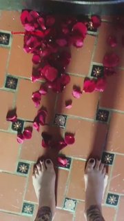 Katherine von Drachenberg feet photo thumbnail