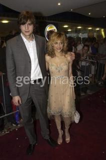 Brittany Murphy feet photo thumbnail