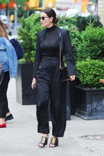 Lily Aldridge feet photo thumbnail