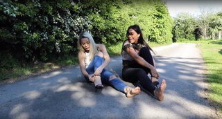 Gabrielle Taylor feet photo thumbnail