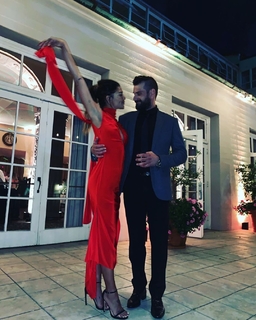 Jessica Szohr feet photo thumbnail