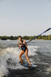 Madison Reed feet photo thumbnail