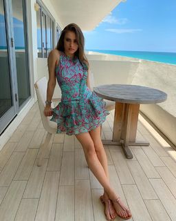 Xenia Tchoumitcheva feet photo thumbnail