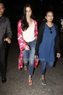 Katrina Kaif feet photo thumbnail