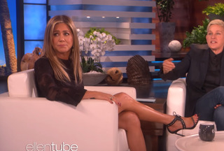 Jennifer Aniston feet photo thumbnail