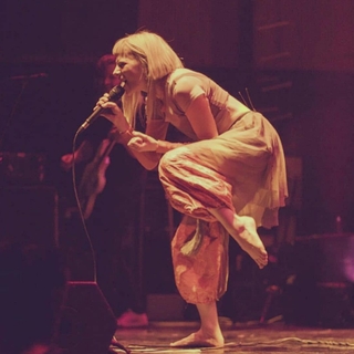 Aurora Aksnes feet photo thumbnail