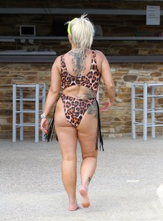 Kerry Katona feet photo thumbnail