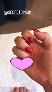 Kelly Brook feet photo thumbnail