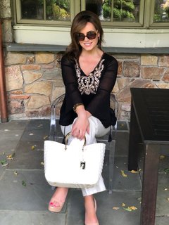 Lisa Robertson feet photo thumbnail
