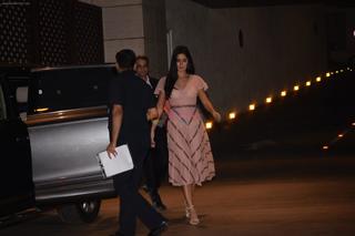 Katrina Kaif feet photo thumbnail