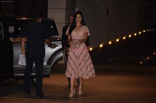 Katrina Kaif feet photo thumbnail