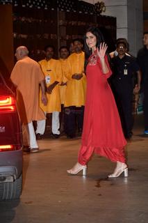 Katrina Kaif feet photo thumbnail